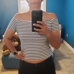 Divided off shoulder crop top